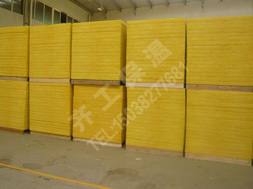 玻璃棉板經(jīng)過處理后可以制成吸聲吊頂板或吸聲