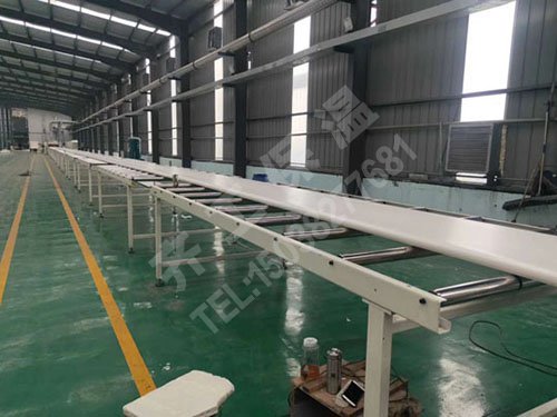 泡沫板“綠色環(huán)?！贝蛟煨滦偷吞冀ú? title=