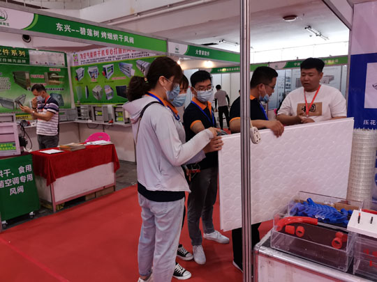 展會(huì)合影 展會(huì)合影